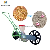 Mazā sīpolu stādīšanas mašīna