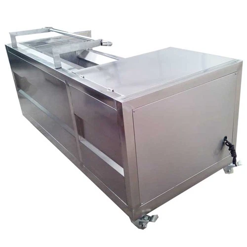 Komerciāla burkānu mazgāšanas un mizošanas mašīna